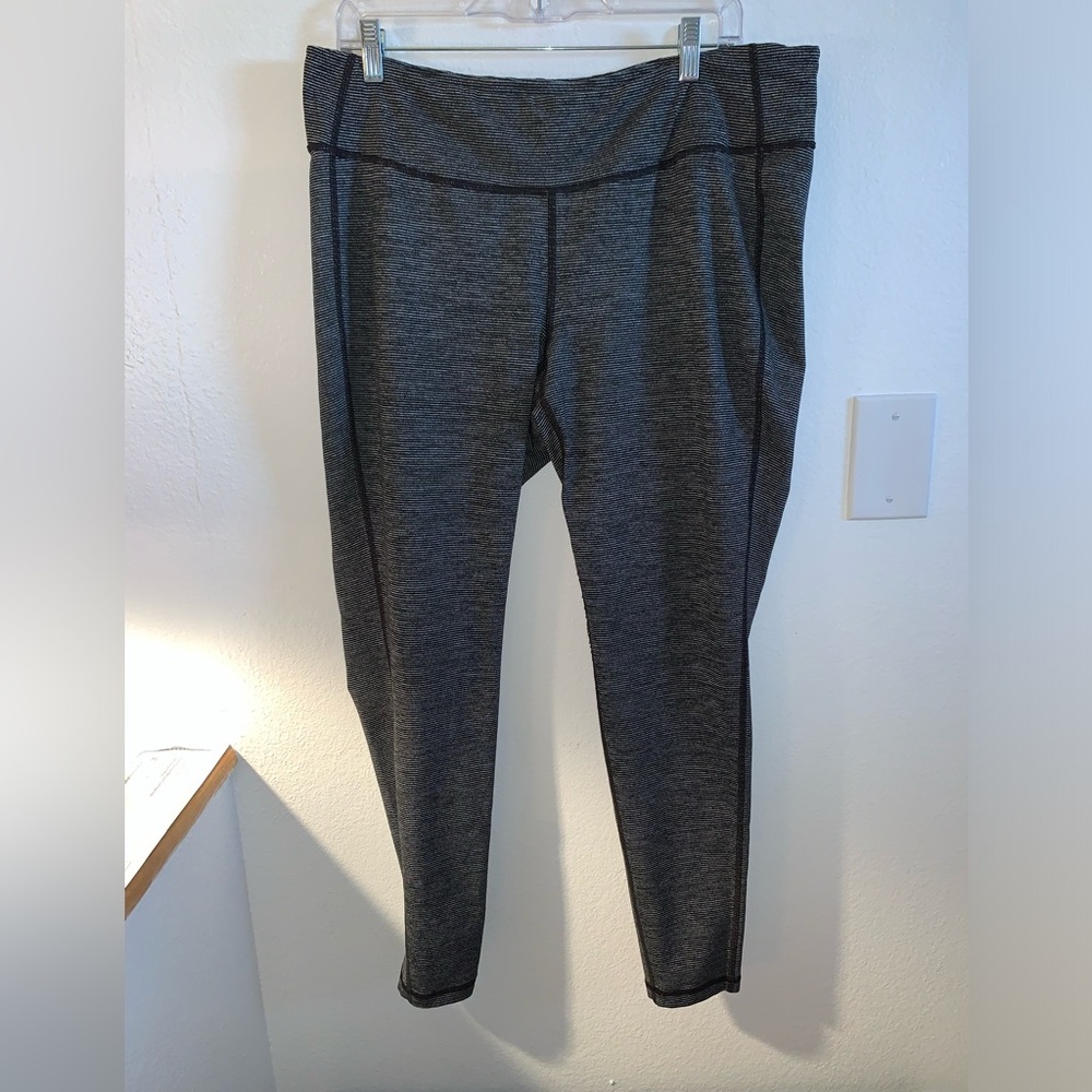 🎉🎉Old Navy striped leggings🎉🎉